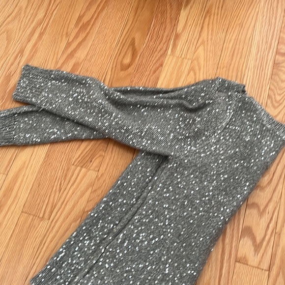 🎁ANNE Klein  grey sweater with sequins - Picture 6 of 7